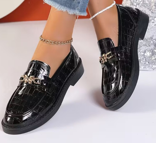 Paire de mules à boucle de papillon